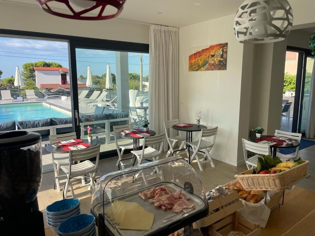 풀사노 Divina Perla B&B 외부 사진